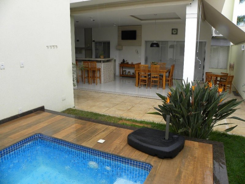 Casa de condomínio à venda Palm Park com 274m² e 3 quartos por R$ 930.000 - 718381589-dscn5212.JPG