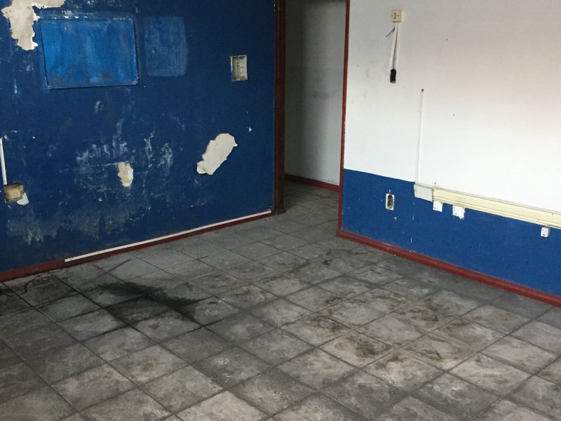 Comercial à venda Cachoeirinha com 970m² e  quartos por R$ 1.200.000 - 1327682264-img-8959.JPG