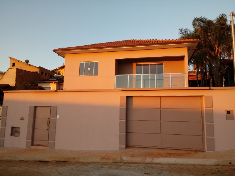 imóvel com 207m² - Loteamento do Valle 1 - Santa Rita do Sapucaí