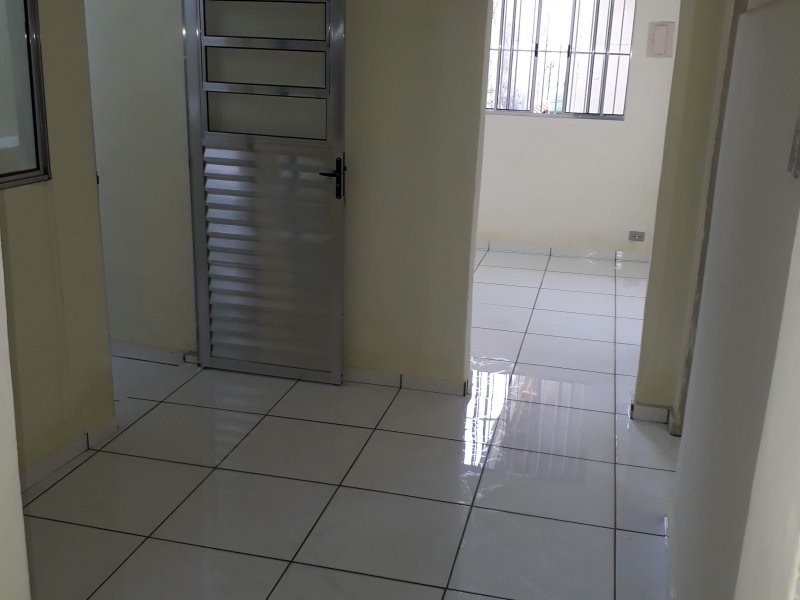 Casa à venda Vila Fanton com 150m² e 4 quartos por R$ 320.000 - 1735684841-20181206-175927.jpg