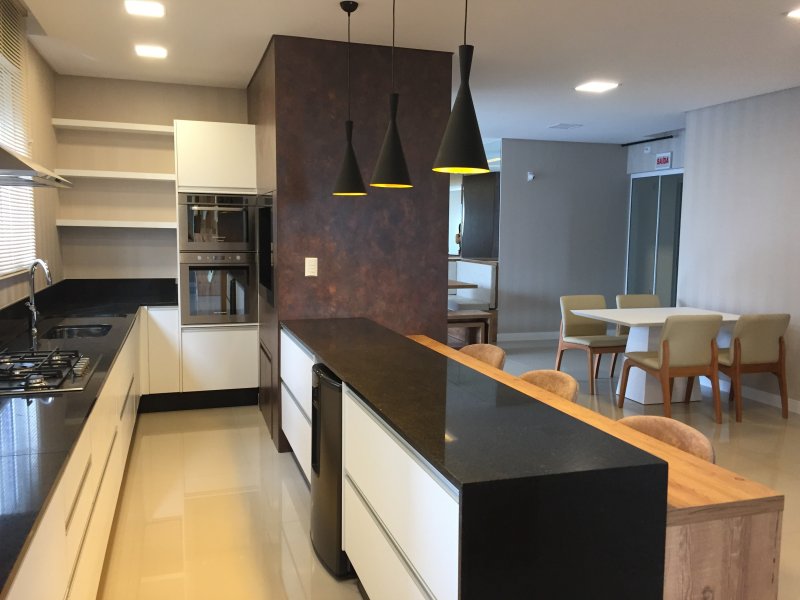 imóvel com 133m² - Centro - Balneário Camboriú