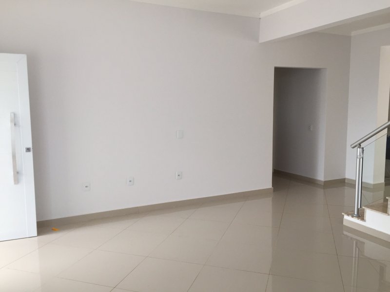 imóvel com 300m² - João Aranha - Paulinia
