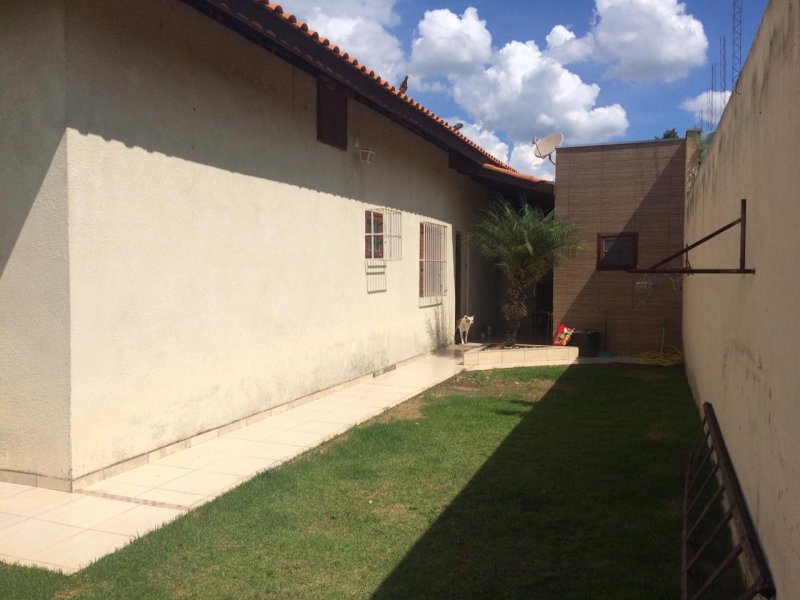 Casa à venda Residencial Hipica Jaguari com 600m² e 3 quartos por R$ 480.000 - 537747010-fundos-1.jpeg