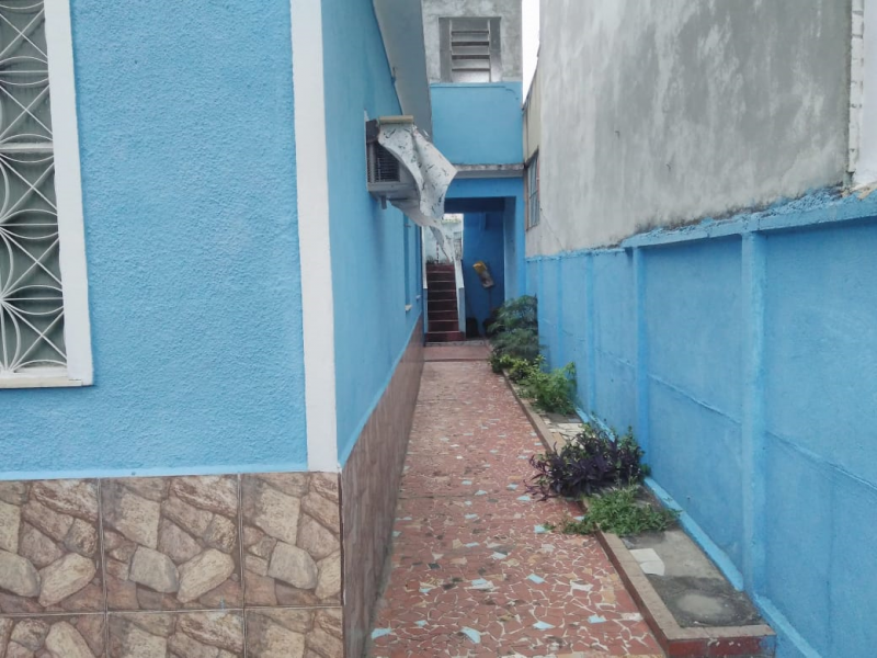 Casa à venda Campo Grande com 260m² e 3 quartos por R$ 400.000 - 800090332-casa-lateral-direita.png