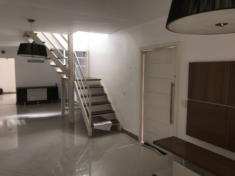 Sobrado à venda Jardim Santa Cruz (Sacomã) com 215m² e 3 quartos por R$ 636.000 - 537294421-efbd808e-83a7-4567-b011-f8018c8f1ddd.jpeg