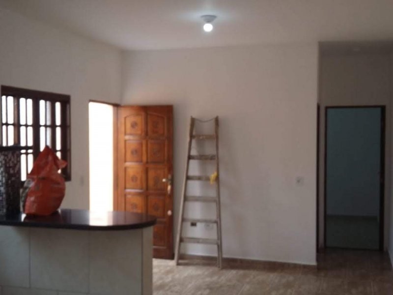 Casa à venda Nova Itanhaém - Interior com 130m² e 2 quartos por R$ 165.000 - 162753399-img-20181001-wa0056.jpg