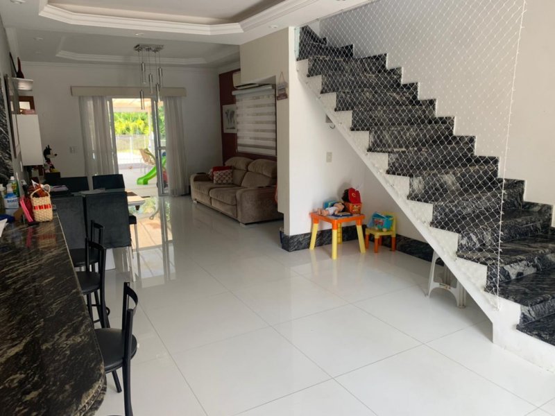 Casa de condomínio à venda Vargem Pequena com 300m² e 9 quartos por R$ 900.000 - 1588301238-a53032ab-b72a-4fd3-87b1-aeaf83f08f53.jpeg