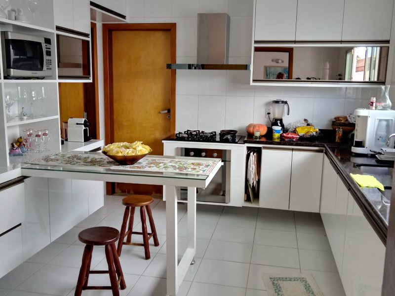 imóvel com 400m² - Miragem - Lauro de Freitas
