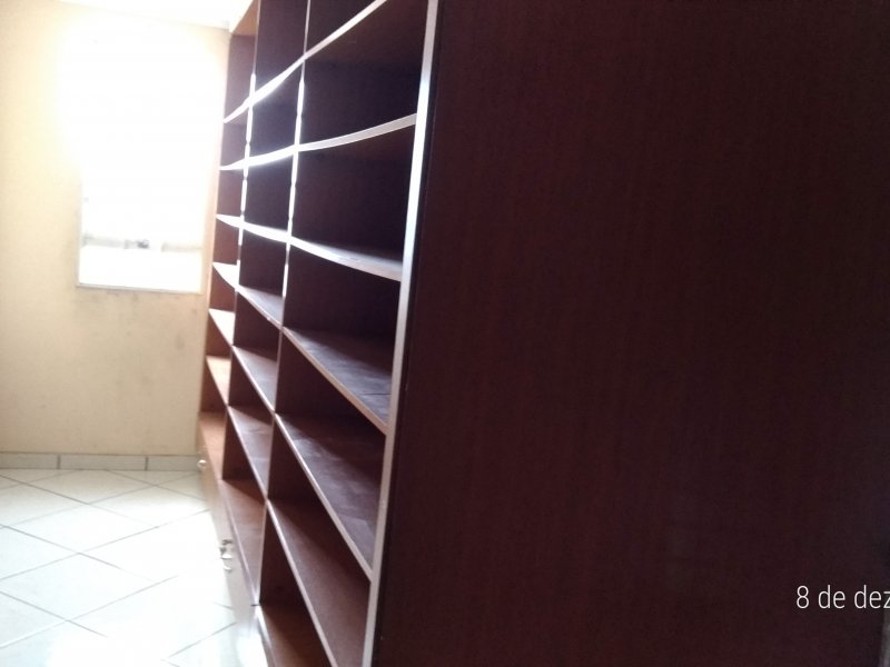 Casa à venda Jardim Del Rey com 700m² e 6 quartos por R$ 1.700.000 - 1373874855-closet.jpg