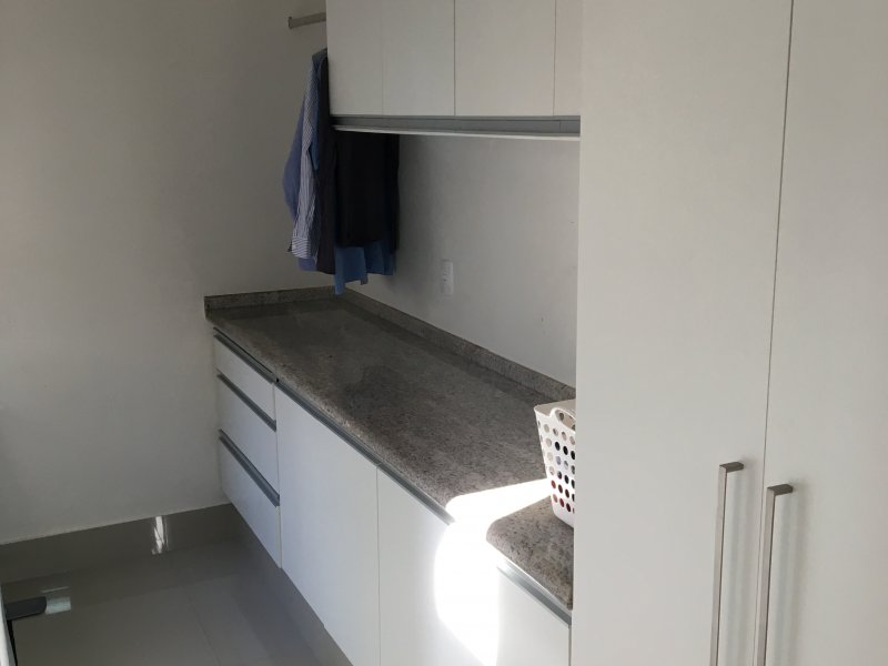 Casa à venda jardim danúbio com 220m² e 2 quartos por R$ 580.000 - 1958955423-img-0694.JPG