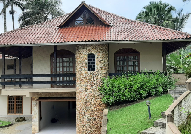 imóvel com 378m²
