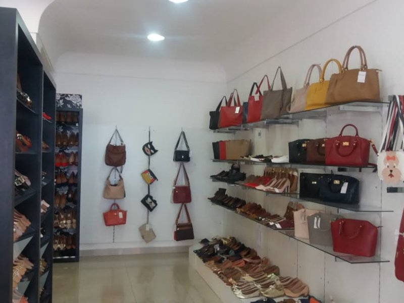 Comercial à venda Moema com 100m² e  quartos por R$ 100.000 - 488435645-fotos-loja2.jpg