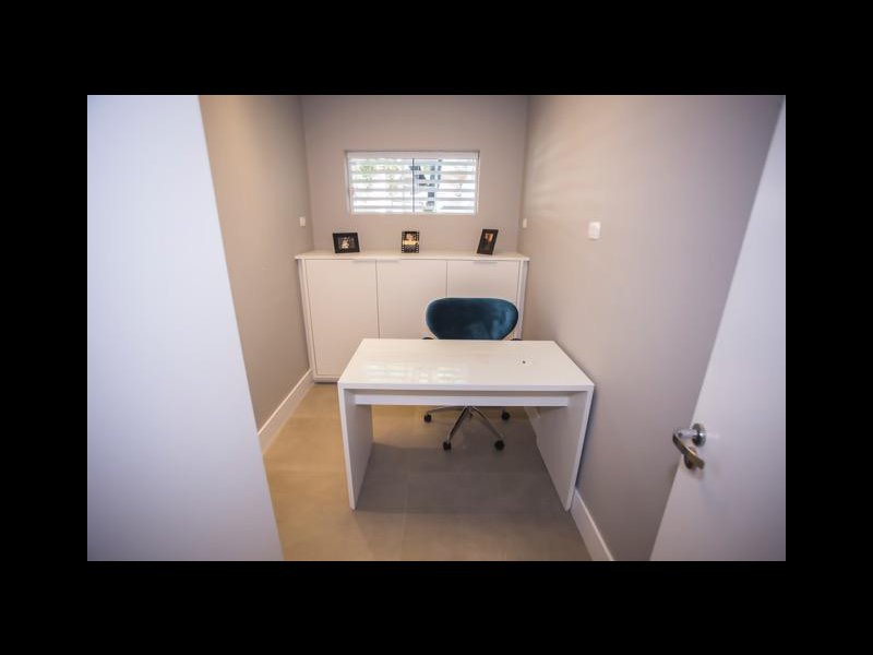 Comercial à venda Mercês com 320m² e 4 quartos por R$ 1.590.000 - 446313040-photo-2018-10-22-21-29-39-copia.jpg
