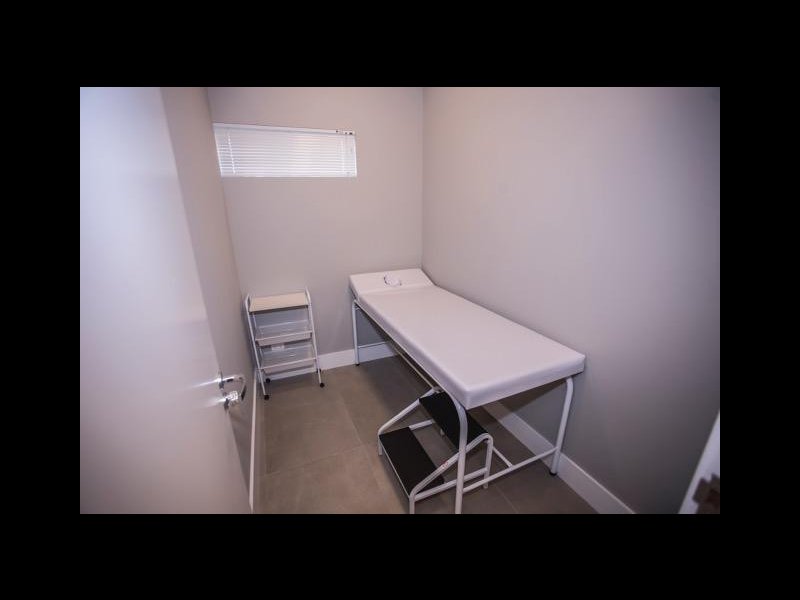 Comercial à venda Mercês com 320m² e 4 quartos por R$ 1.590.000 - 734962719-photo-2018-10-22-21-29-38-copia-3.jpg