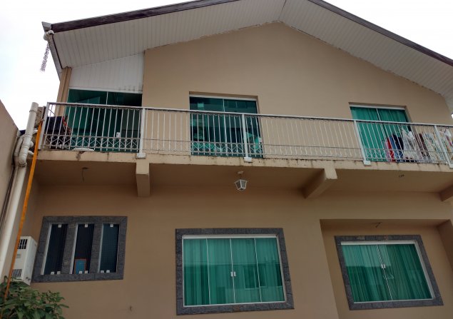 imóvel com 320m²