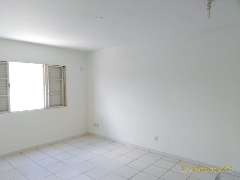 Comercial para alugar Centro com 15m² e  quartos por R$ 1.200 - 2056020520-whatsapp-image-2019-01-22-at-13.jpeg