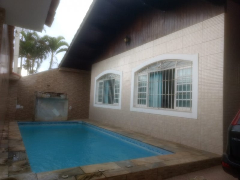 Casa à venda Jamaica - Praia com 142m² e 4 quartos por R$ 350.000 - 1060561887-casa-itanhaem-frente-area-da-piscina1.jpg