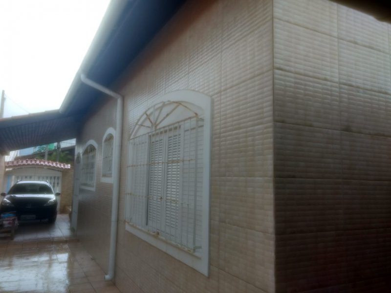 Casa à venda Jamaica - Praia com 142m² e 4 quartos por R$ 350.000 - 1286431704-casa-itanhaem-quintal-lateral-direita3.jpg