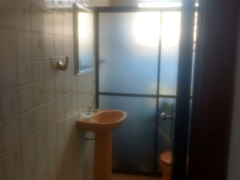 Casa à venda Jamaica - Praia com 142m² e 4 quartos por R$ 350.000 - 2101275731-casa-itanhaem-banheiro-interno.jpg