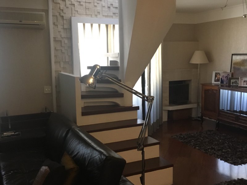 Apartamento à venda Vila Andrade com 210m² e 3 quartos por R$ 1.270.000 - 625582448-escada-pav1.JPG