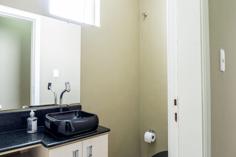 Casa à venda Brás com 320m² e 5 quartos por R$ 1.600.000 - 640137885-21lavabo.jpg