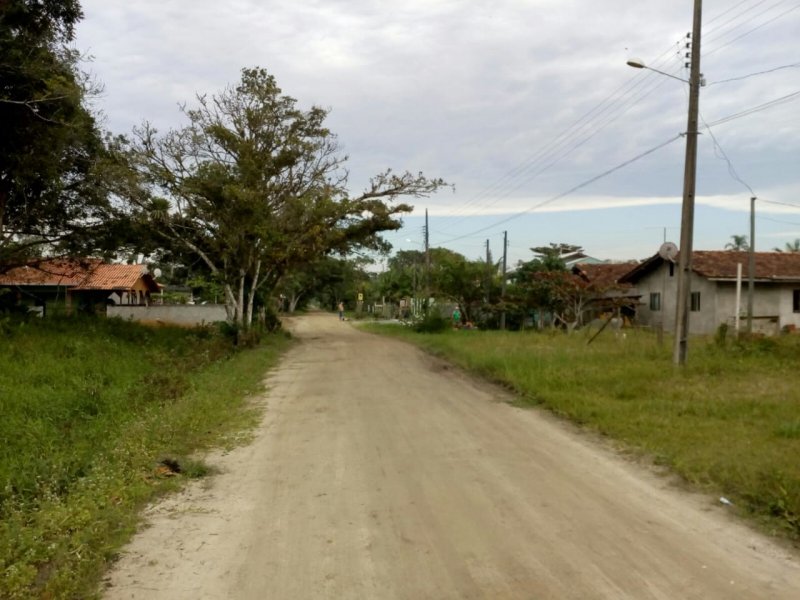 imóvel com 649m² - Praia do Ervino - São Francisco do Sul