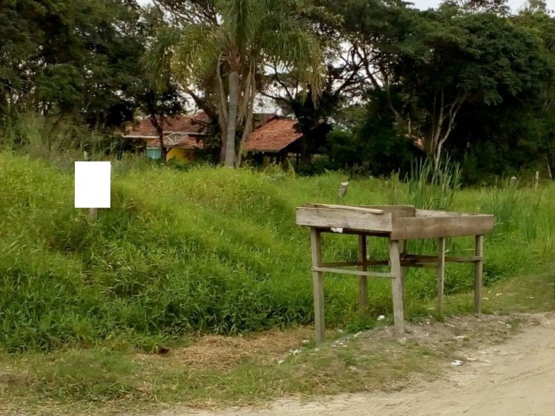 imóvel com 649m² - Praia do Ervino - São Francisco do Sul