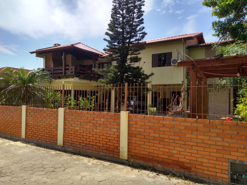 Comercial à venda Vila Nova com 400m² e 7 quartos por R$ 800.000 - 395684509-img-20181203-142640287-hdr.jpg