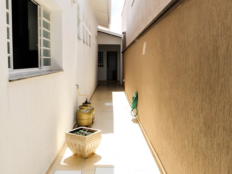 Casa à venda Jardim Novo Mundo com 285m² e 5 quartos por R$ 860.000 - 1164424154-059.jpg
