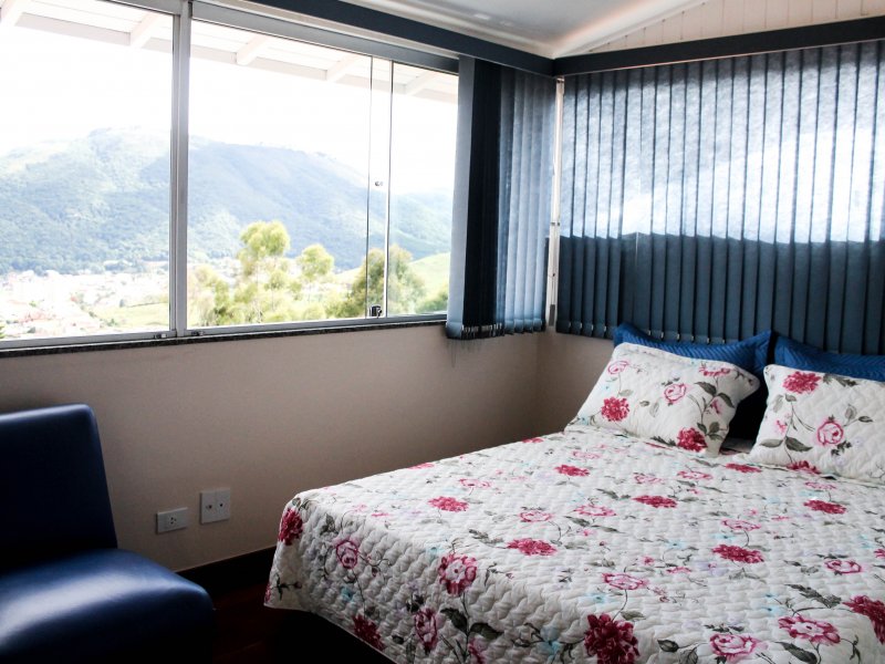 Casa à venda Jardim Novo Mundo com 285m² e 5 quartos por R$ 860.000 - 1191261008-010.jpg