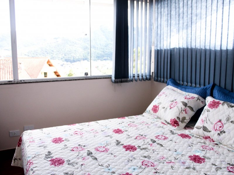 Casa à venda Jardim Novo Mundo com 285m² e 5 quartos por R$ 860.000 - 240755130-014.jpg