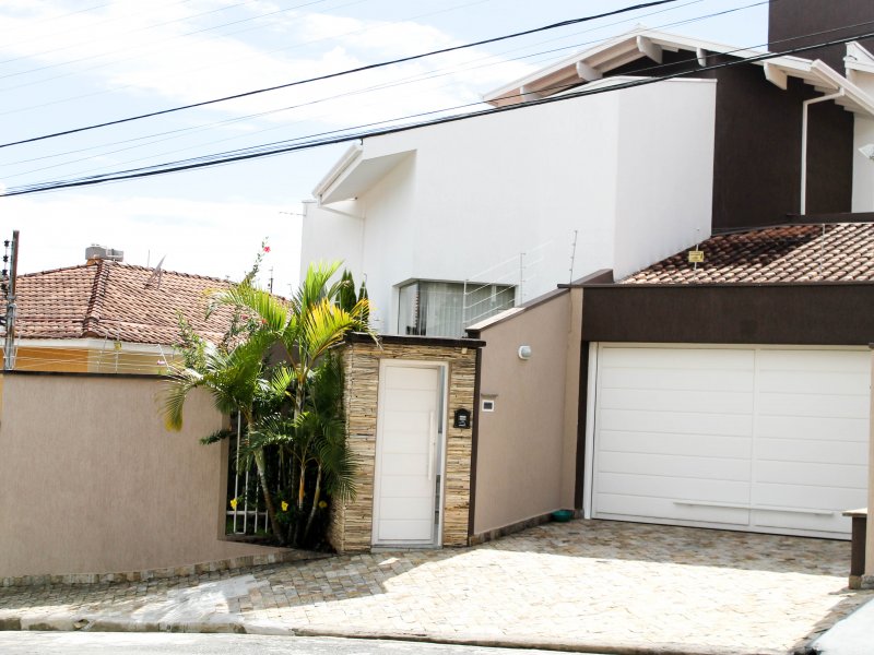 Casa à venda Jardim Novo Mundo com 285m² e 5 quartos por R$ 860.000 - 803981892-078.jpg
