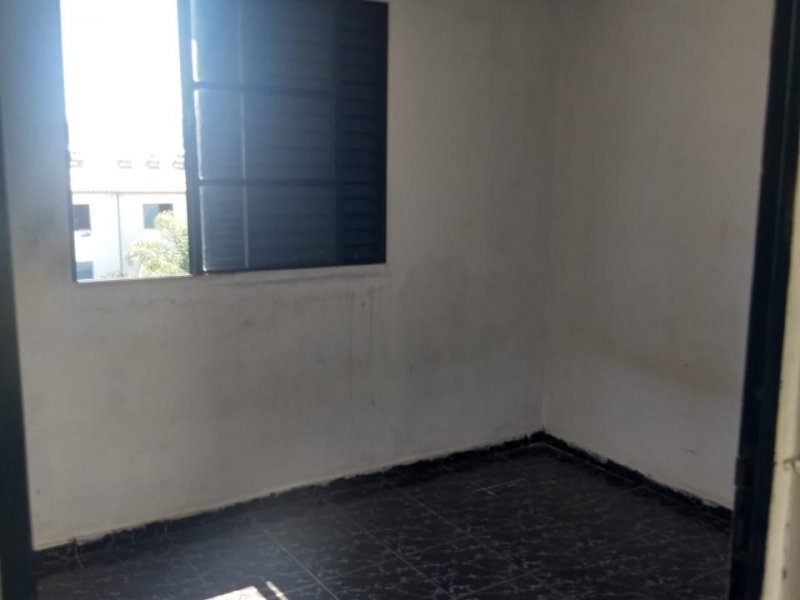 Apartamento à venda Guaianases com 50m² e 2 quartos por R$ 75.000 - 89000542-whatsapp-image-2019-02-04-at-16.jpeg