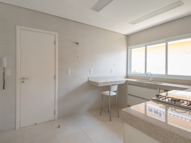 Casa à venda Portal das Araucárias com 300m² e 3 quartos por R$ 1.550.000 - 27998867-screenshot-20190204-1657402.png