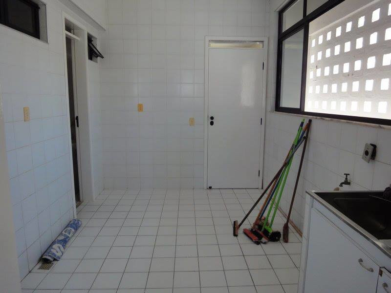 Apartamento à venda Aldeota com 170m² e 3 quartos por R$ 1 - 18-area-de-servico-com-banheiro-independente.jpg