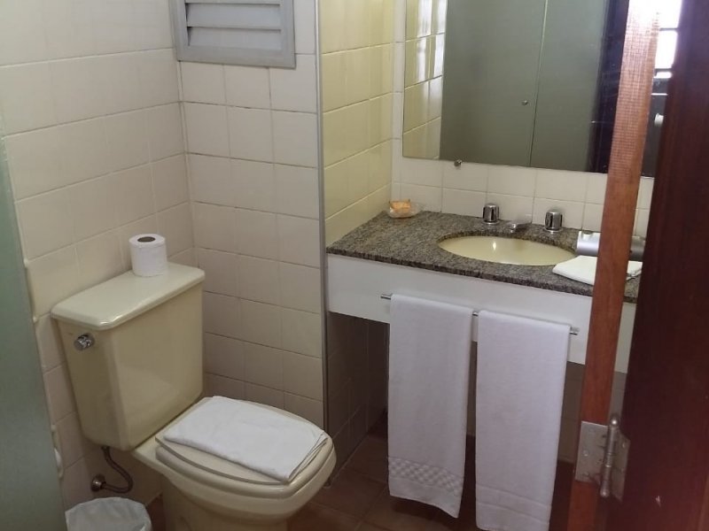 Apartamento à venda Centro com 50m² e 1 quarto por R$ 135.000 - 1022690464-wc.jpg