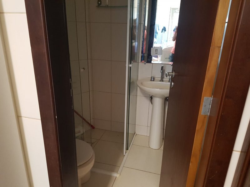 Apartamento à venda Centro Cívico com 210m² e 4 quartos por R$ 985.000 - 1182530337-banheiro-empregada.jpg