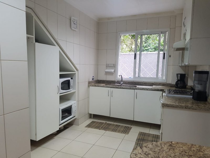 Apartamento à venda Centro Cívico com 210m² e 4 quartos por R$ 985.000 - 1623299550-cozinha2.jpg
