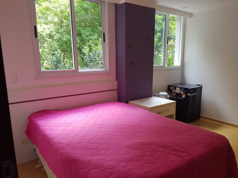 Apartamento à venda Centro Cívico com 210m² e 4 quartos por R$ 985.000 - 1845106527-suite-menina.jpg