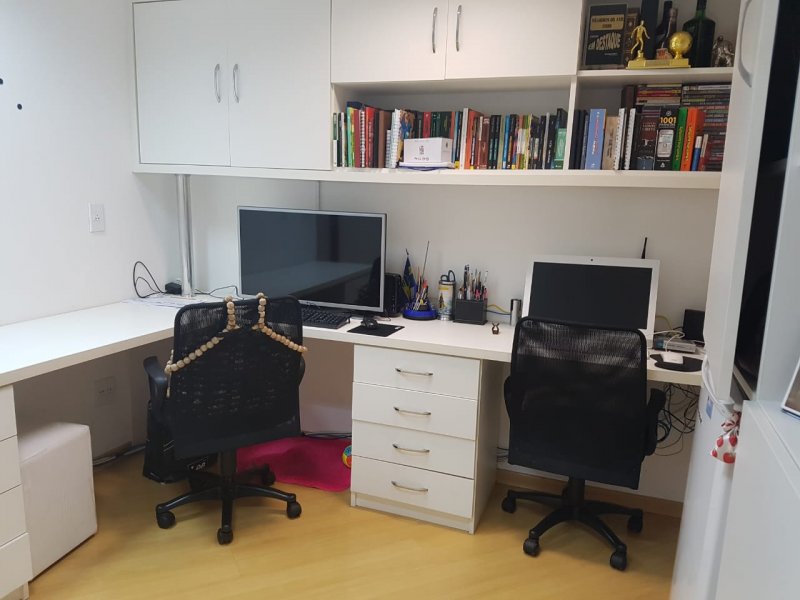 Apartamento à venda Centro Cívico com 210m² e 4 quartos por R$ 985.000 - 1954150735-escritorio.jpg