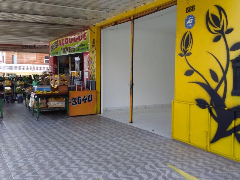 Comercial para alugar Parque Santo Antônio com 98m² e  quartos por R$ 2.500 - 1524295952-img-20180221-135049209.jpg