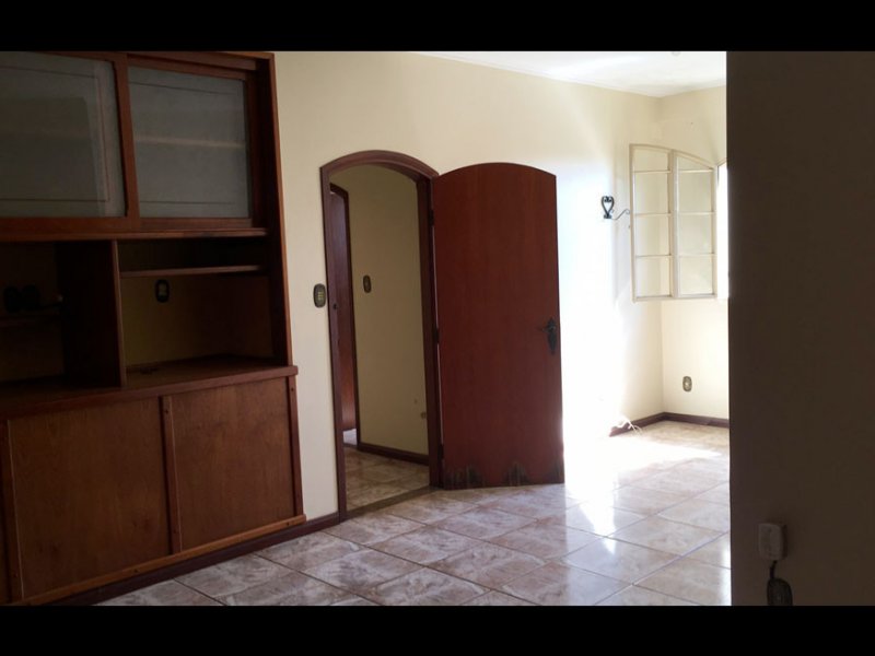 Casa à venda Centro com 310m² e 4 quartos por R$ 800.000 - 1796653322-30.jpg