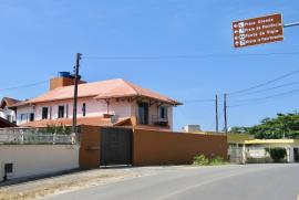 Casa à venda Praia de Armação do Itapocorói com 420m² - 8 dormitórios -  vagas - R$ 1.700.000 - 1923765077-img-5650.jpg