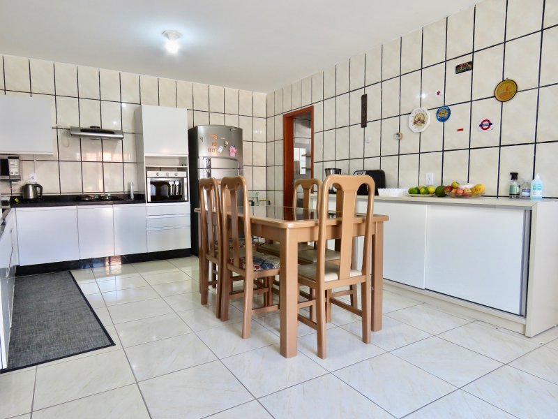 Casa à venda Praia de Armação do Itapocorói com 420m² e 8 quartos por R$ 1.700.000 - 1986144232-img-5546.jpg