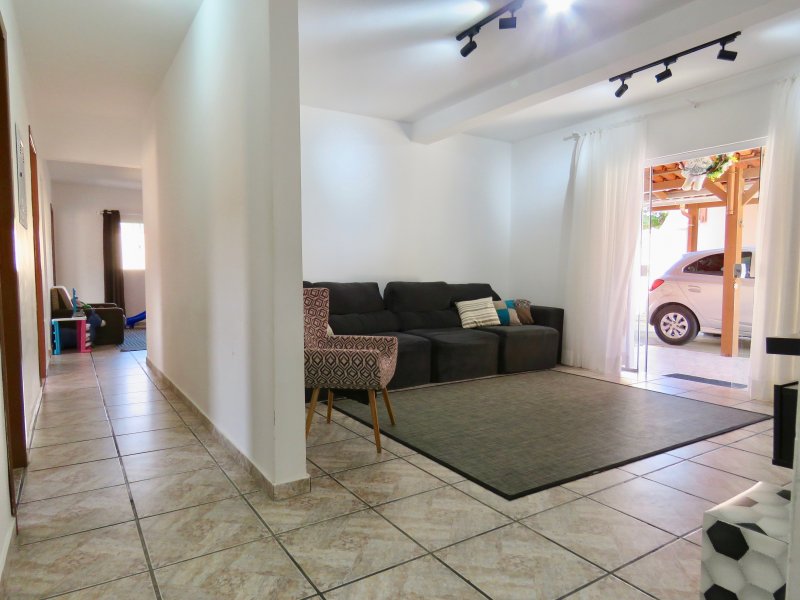Casa à venda Praia de Armação do Itapocorói com 420m² e 8 quartos por R$ 1.700.000 - 83417311-img-5540.jpg
