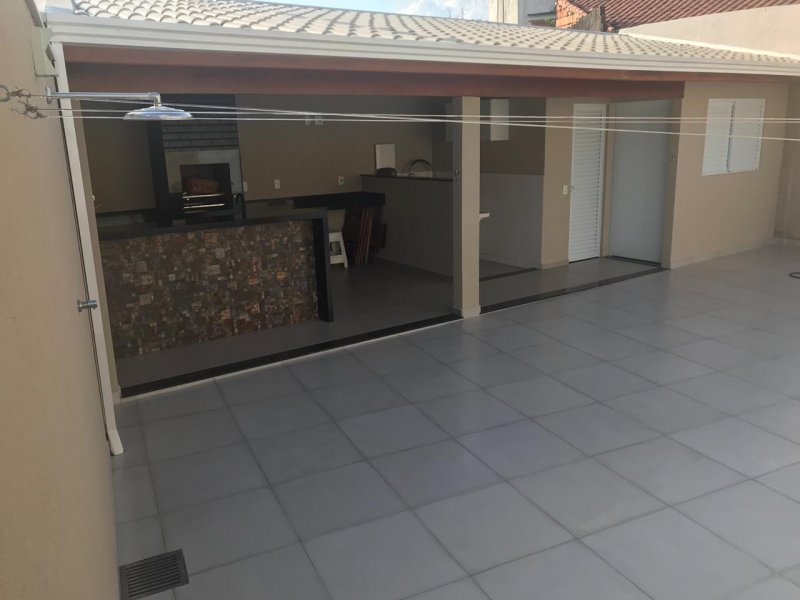 Casa à venda Jardim Roseira com 141m² e 3 quartos por R$ 580.000 - 2014058988-fa34dca7-9242-4306-8350-9b76d82d32b0.jpg