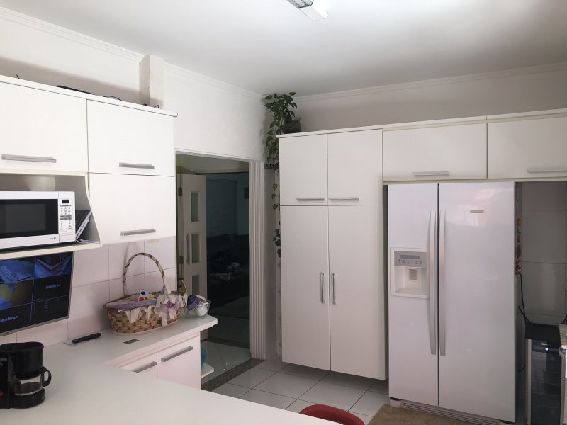 Casa à venda Vila Galvão com 300m² e 3 quartos por R$ 850.000 - 1280112615-3a1f2c9e-ab31-47f4-9d1d-d2abe286d6b0.jpeg