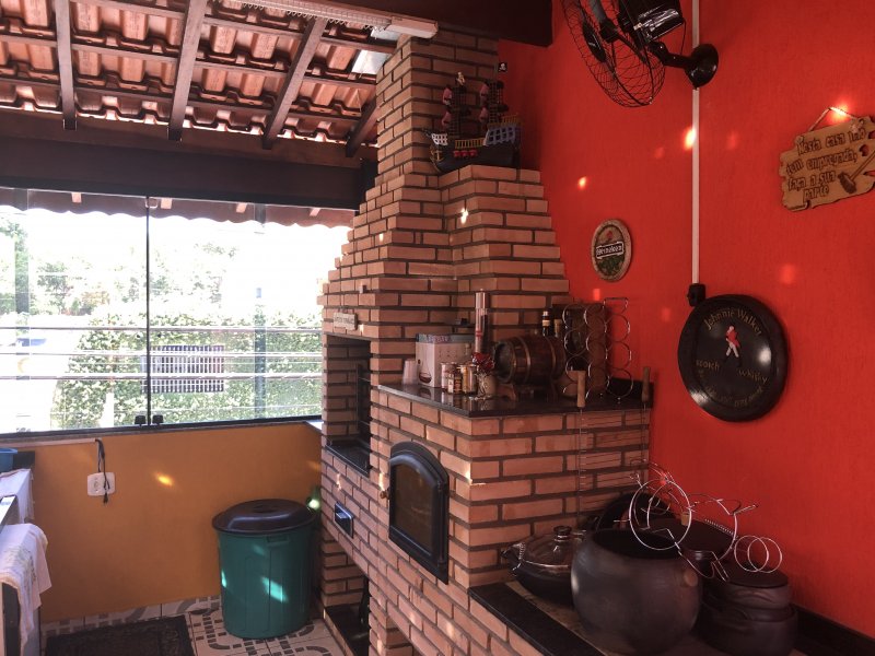 Casa à venda Vila Galvão com 300m² e 3 quartos por R$ 850.000 - 1772030996-a62b0e64-628e-4bba-8295-6f1f53193745.jpeg