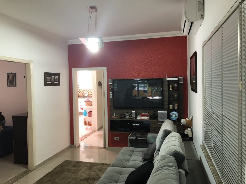 Casa à venda Vila Galvão com 300m² e 3 quartos por R$ 850.000 - 295930843-5c1dcbcc-9ef3-4116-a5b6-7551b71fc377.jpeg