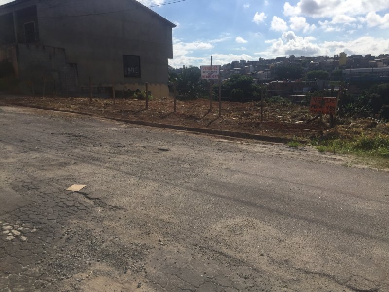 Terreno à venda Jardim Ângela (Zona Leste) com 350m² e  quartos por R$ 190.000 - 1423828391-785a0426-0f3d-4d01-be59-a344dd523c3f.jpeg